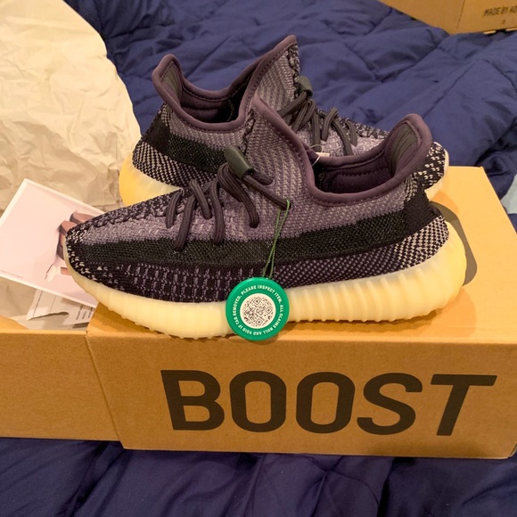 Yeezy boost 360 v2 carbon - Picture 1 of 10